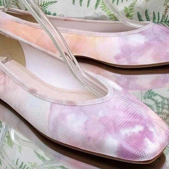 NWT Louise et Cie Alyah Tie Dye Ballet Flats Shoes Slip On Purple White US 6.5 - Picture 4 of 4